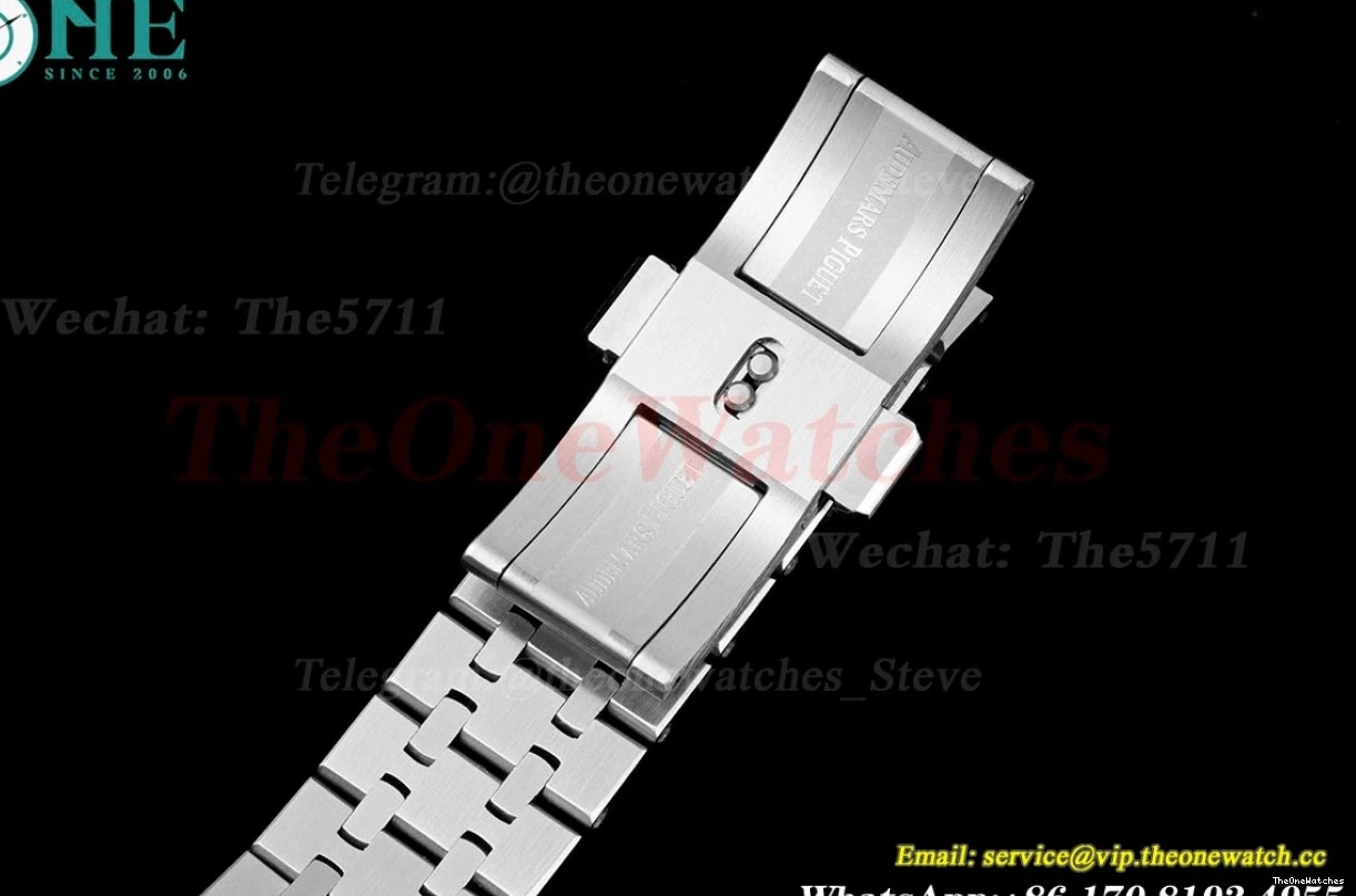 Ladies 33mm Quartz Royal Oak Black SS SS Swiss Dial 8F 0501